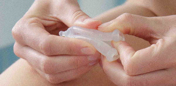 HOW TO FOLD YOUR MENSTRUAL CUP